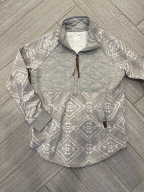 Maurices Quilted Quarter-Zip Pullover in Light Gray & Cream